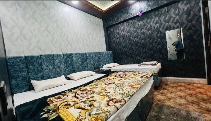 FAMILY ROOM 4 BED FULLY AC